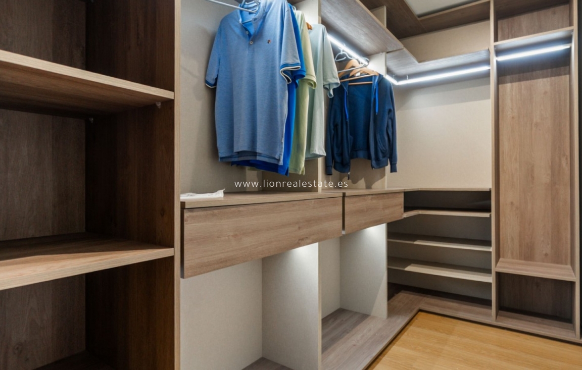 Resale - Apartment / flat - Torrevieja