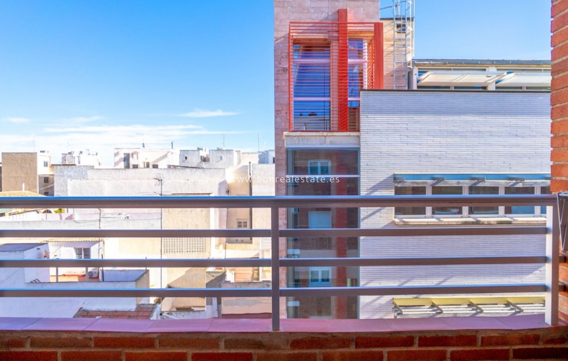 Resale - Apartment / flat - Torrevieja