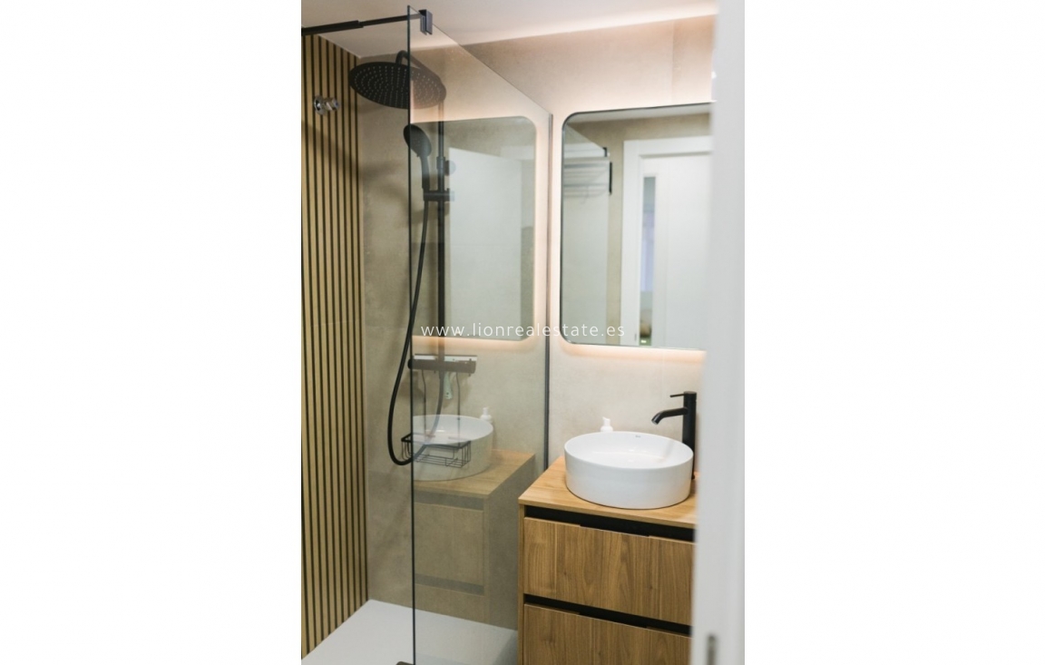 Resale - Apartment / flat - Torrevieja