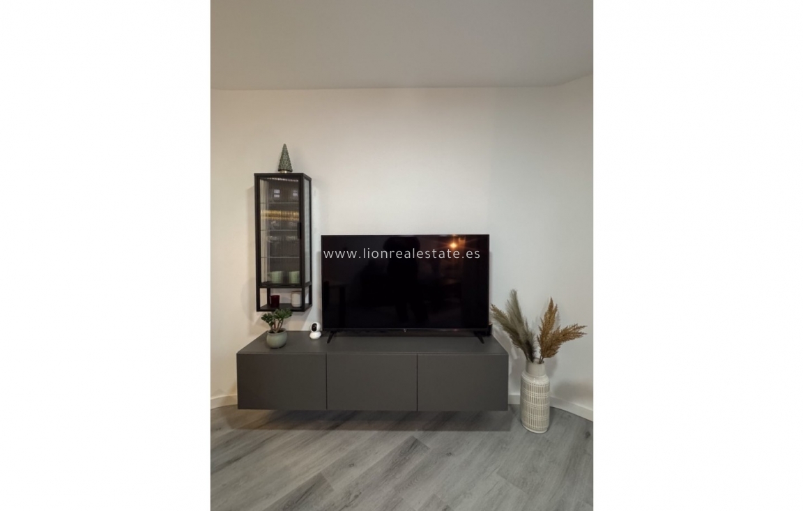 Resale - Apartment / flat - Torrevieja