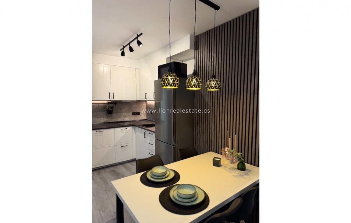 Resale - Apartment / flat - Torrevieja