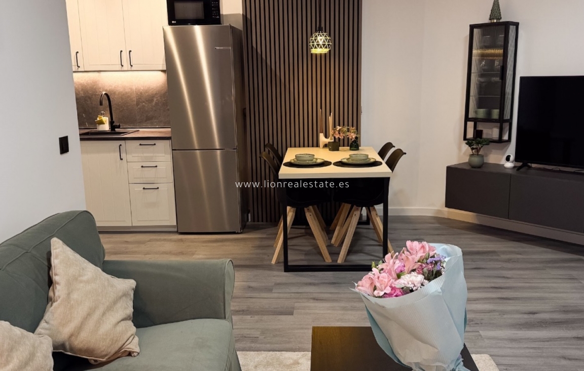 Resale - Apartment / flat - Torrevieja