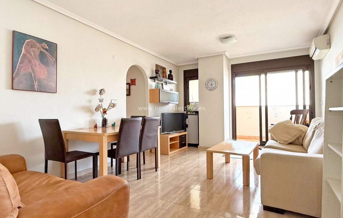 Resale - Apartment / flat - Torrevieja