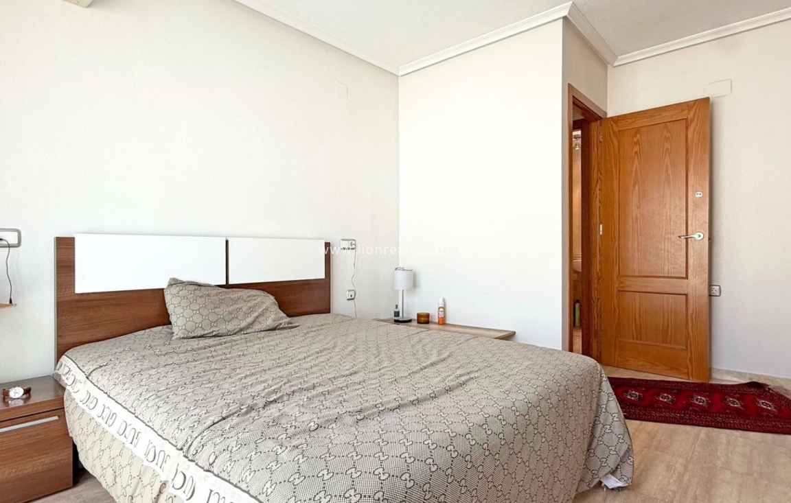 Resale - Apartment / flat - Torrevieja