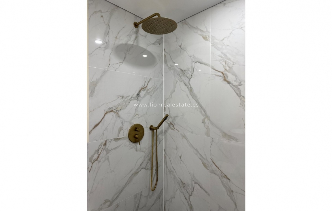 Resale - Apartment / flat - Torrevieja