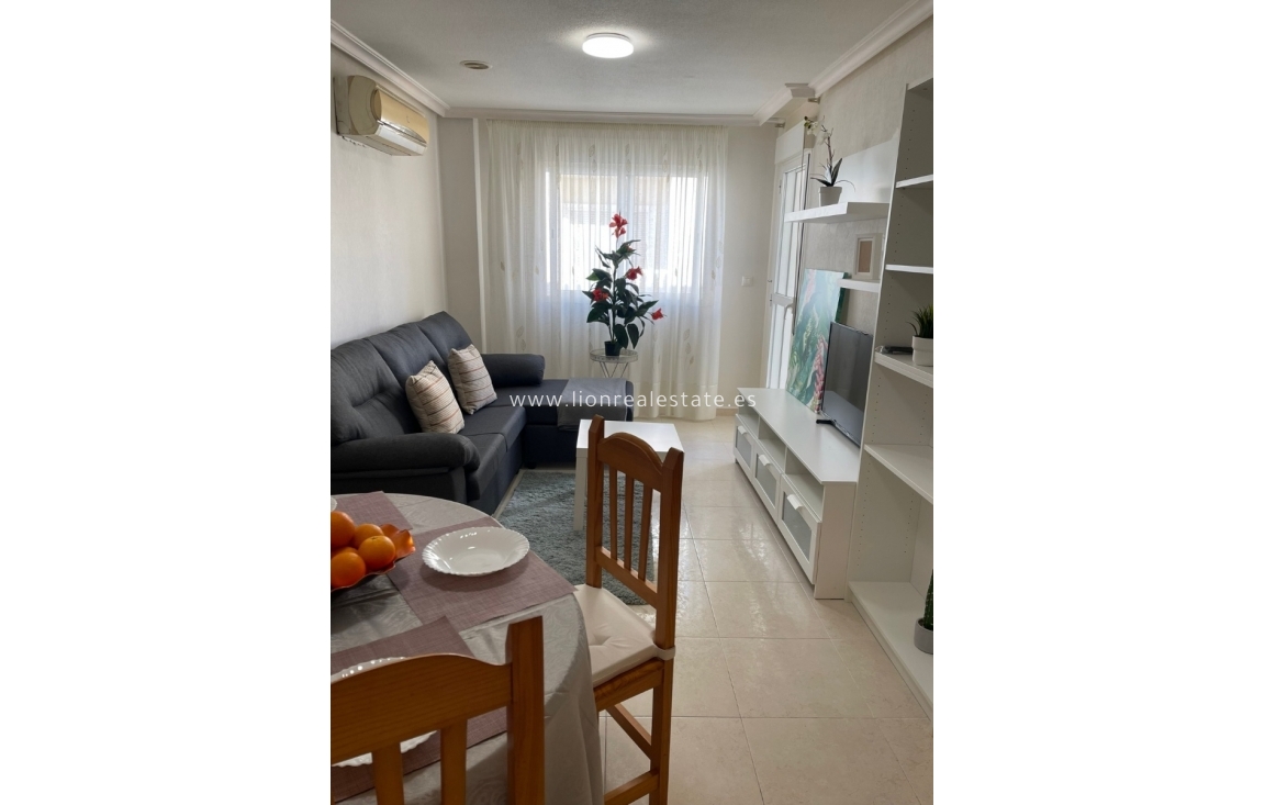 Resale - Apartment / flat - Torrevieja