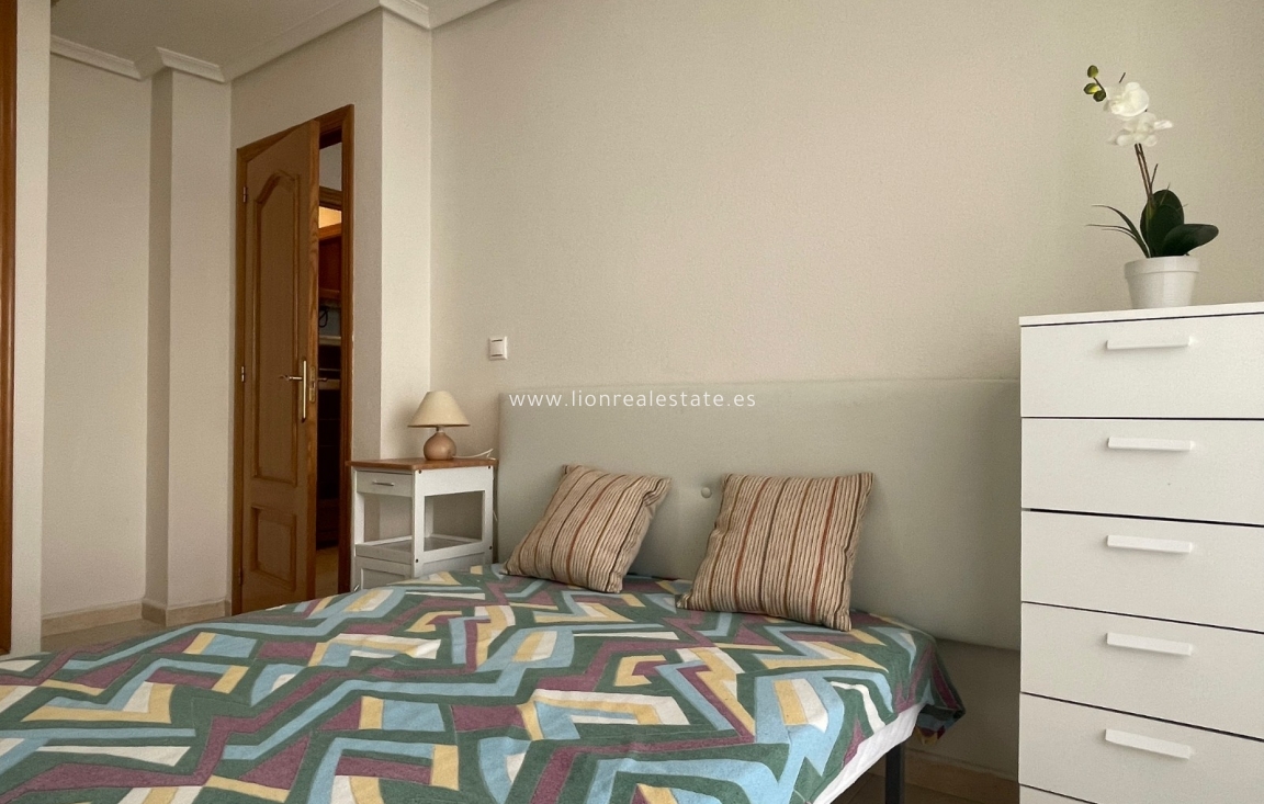 Resale - Apartment / flat - Torrevieja