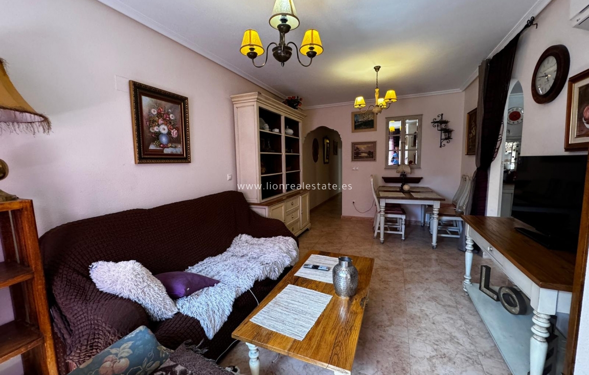 Resale - Apartment / flat - Torrevieja