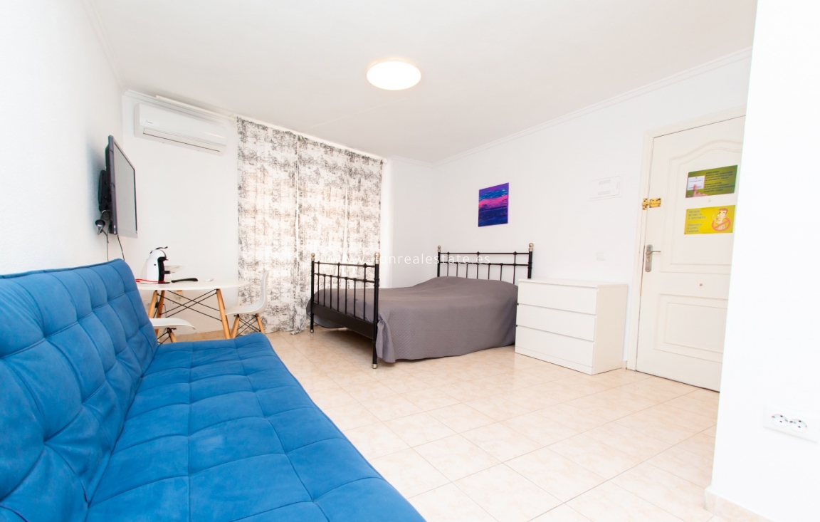 Resale - Apartment / flat - Torrevieja