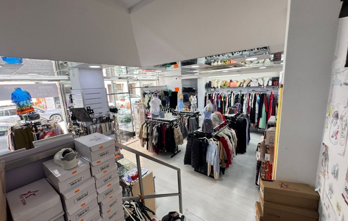 Resale - Building - Torrevieja - Centro