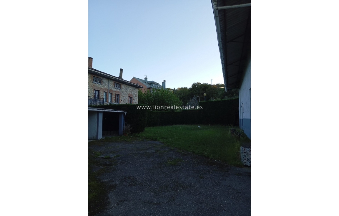 Resale - Building - Valencia