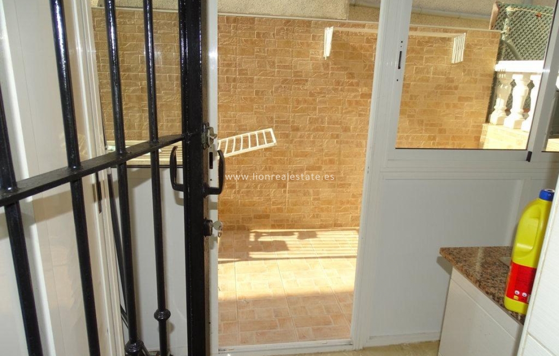 Resale - Bungalow - Guardamar del Segura - El moncayo