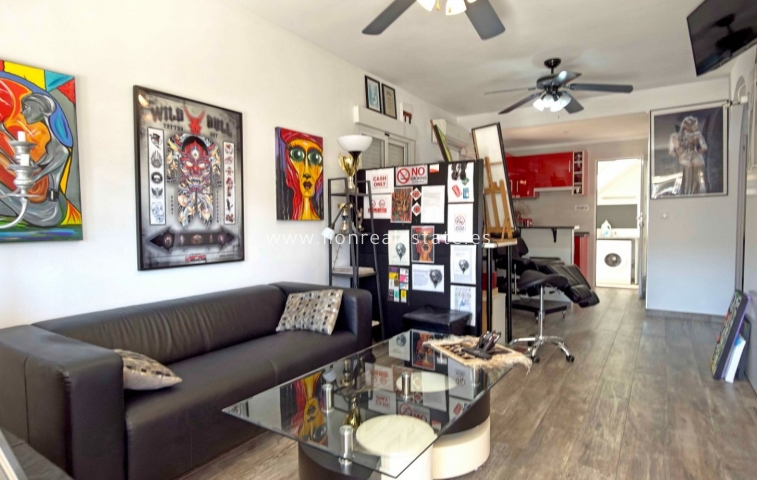 Resale - Bungalow - Orihuela Costa - La Zenia