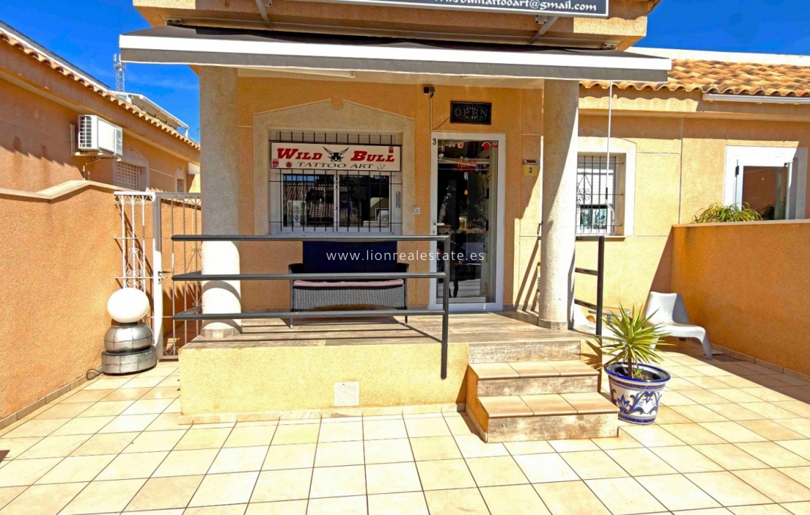 Resale - Bungalow - Orihuela Costa - La Zenia