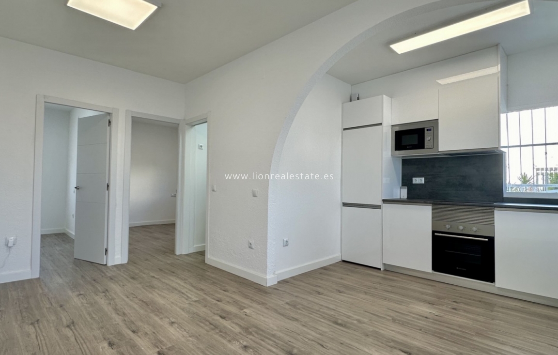 Resale - Bungalow - Orihuela Costa - Las Filipinas