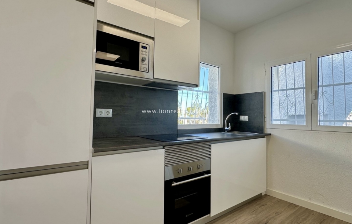 Resale - Bungalow - Orihuela Costa - Las Filipinas