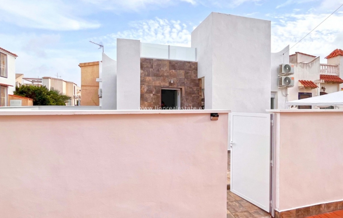 Resale - Bungalow - Orihuela Costa - Playa Flamenca