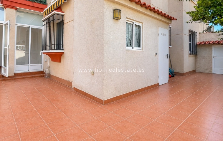Resale - Bungalow - Orihuela Costa - Playa Flamenca