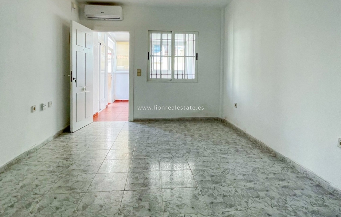 Resale - Bungalow - Orihuela Costa - Playa Flamenca
