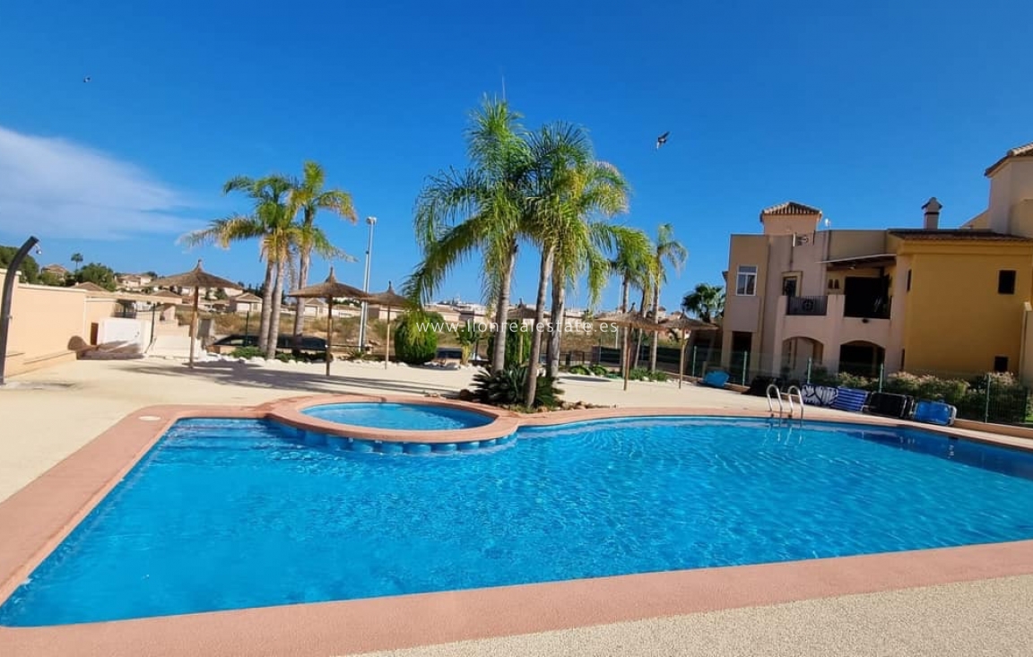 Resale - Bungalow - Orihuela Costa - Punta Prima