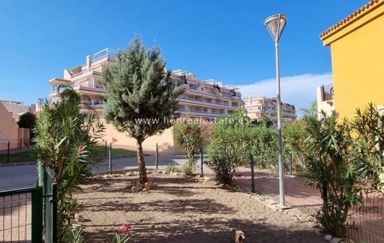 Resale - Bungalow - Orihuela Costa - Punta Prima