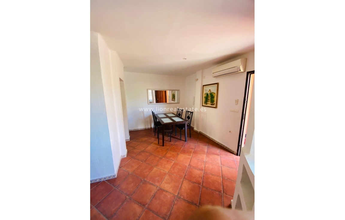 Resale - Bungalow - Orihuela Costa - Punta Prima