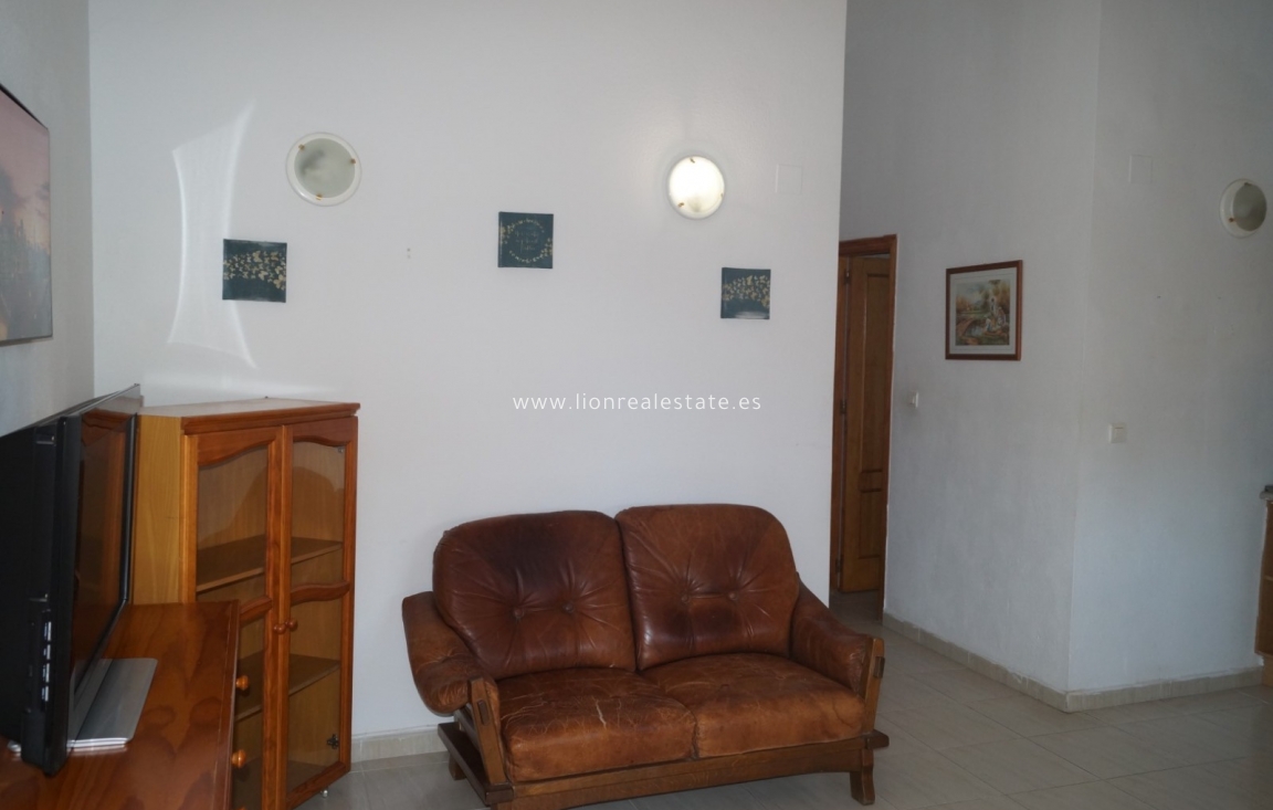 Resale - Bungalow - Orihuela Costa - Villamartín