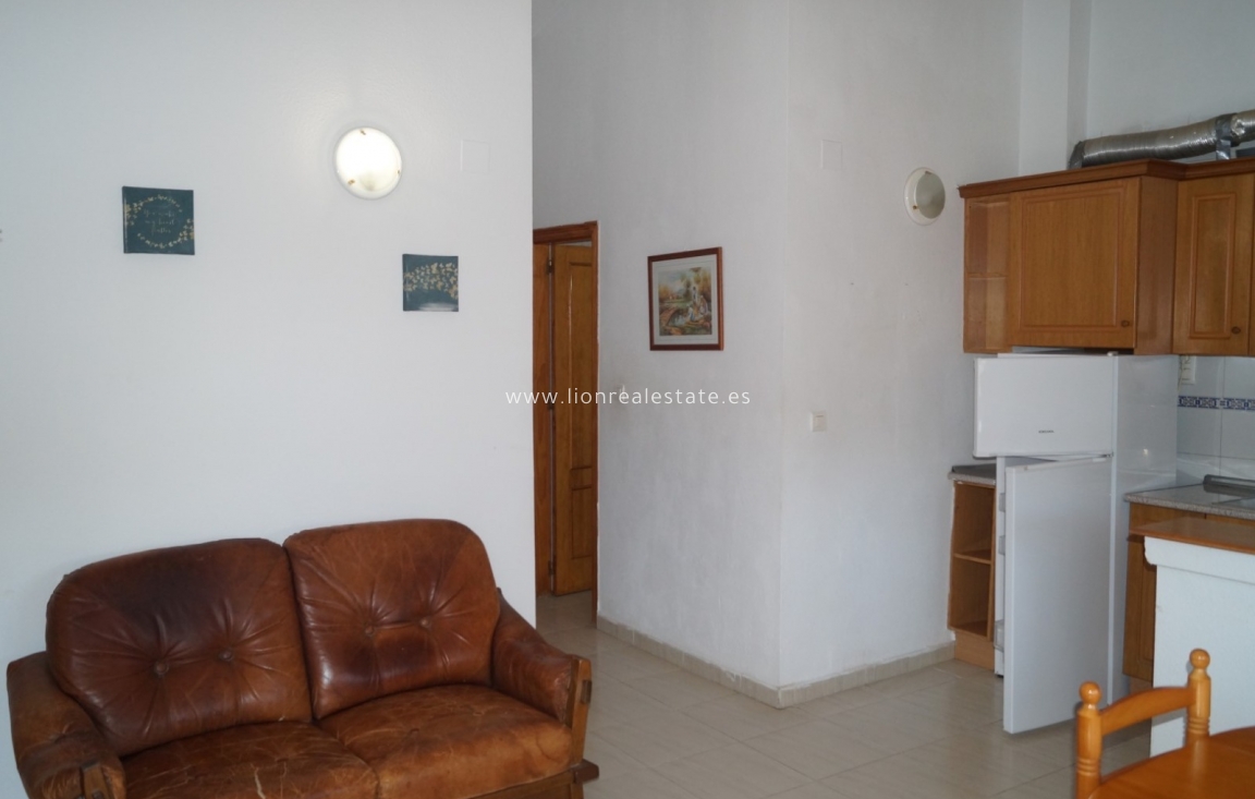 Resale - Bungalow - Orihuela Costa - Villamartín