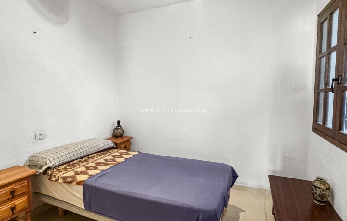 Resale - Bungalow - Torrevieja - Nueva Torrevieja - Aguas Nuevas