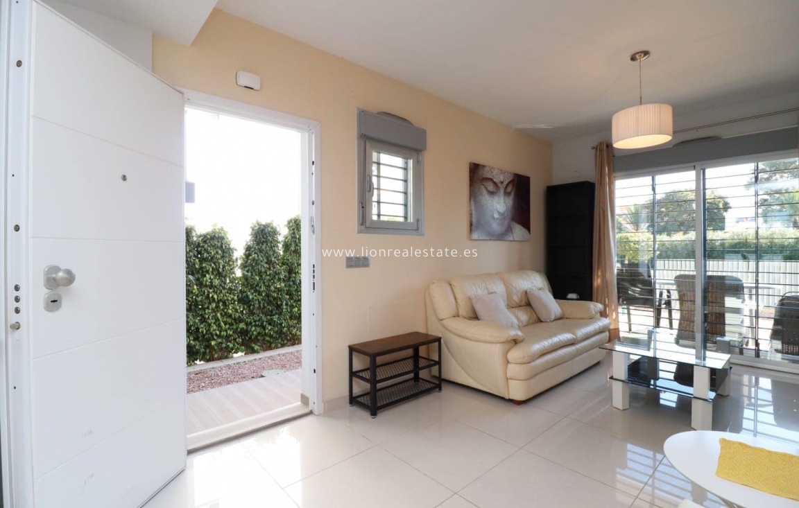 Resale - Bungalow - Torrevieja - Punta Prima