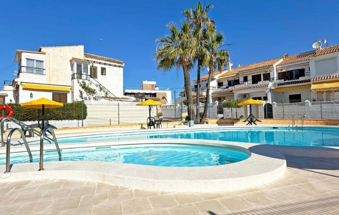 Resale - Bungalow - Torrevieja - Torrelamata - La Mata