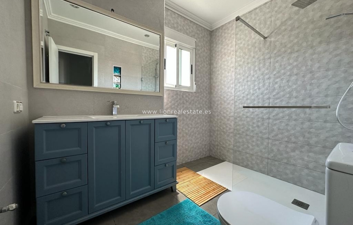 Resale - Chalet - Guardamar del Segura - El moncayo