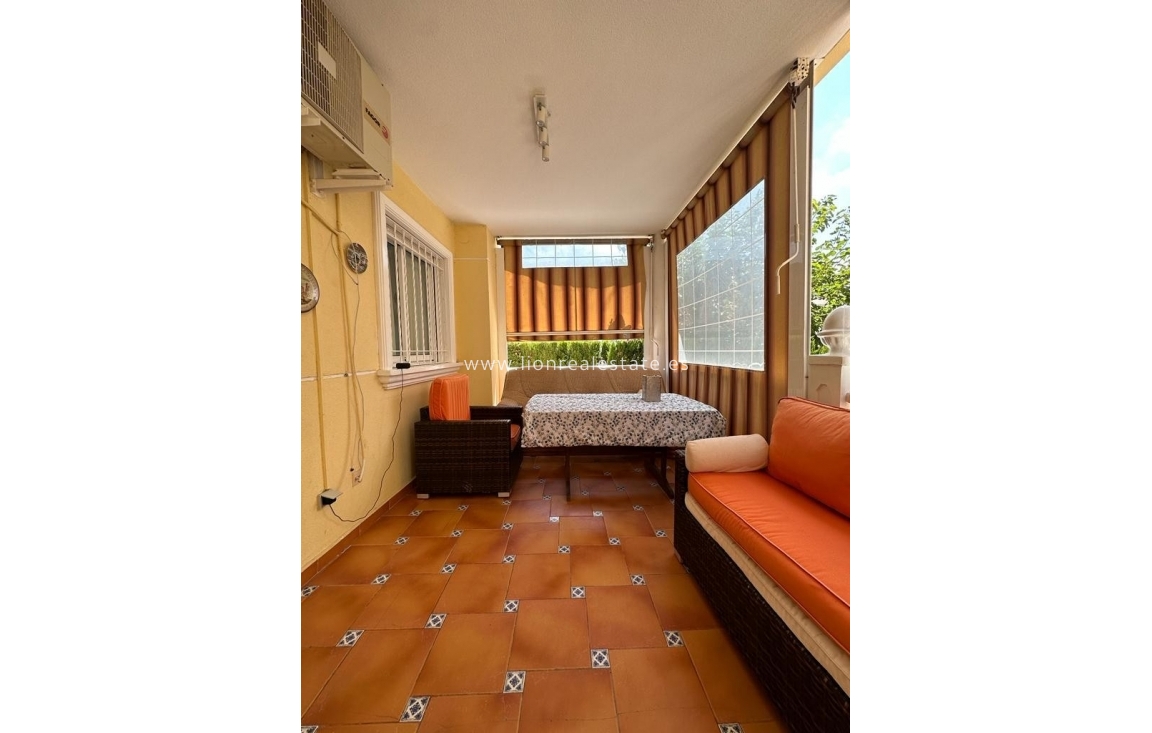 Resale - Chalet - Guardamar del Segura - El moncayo