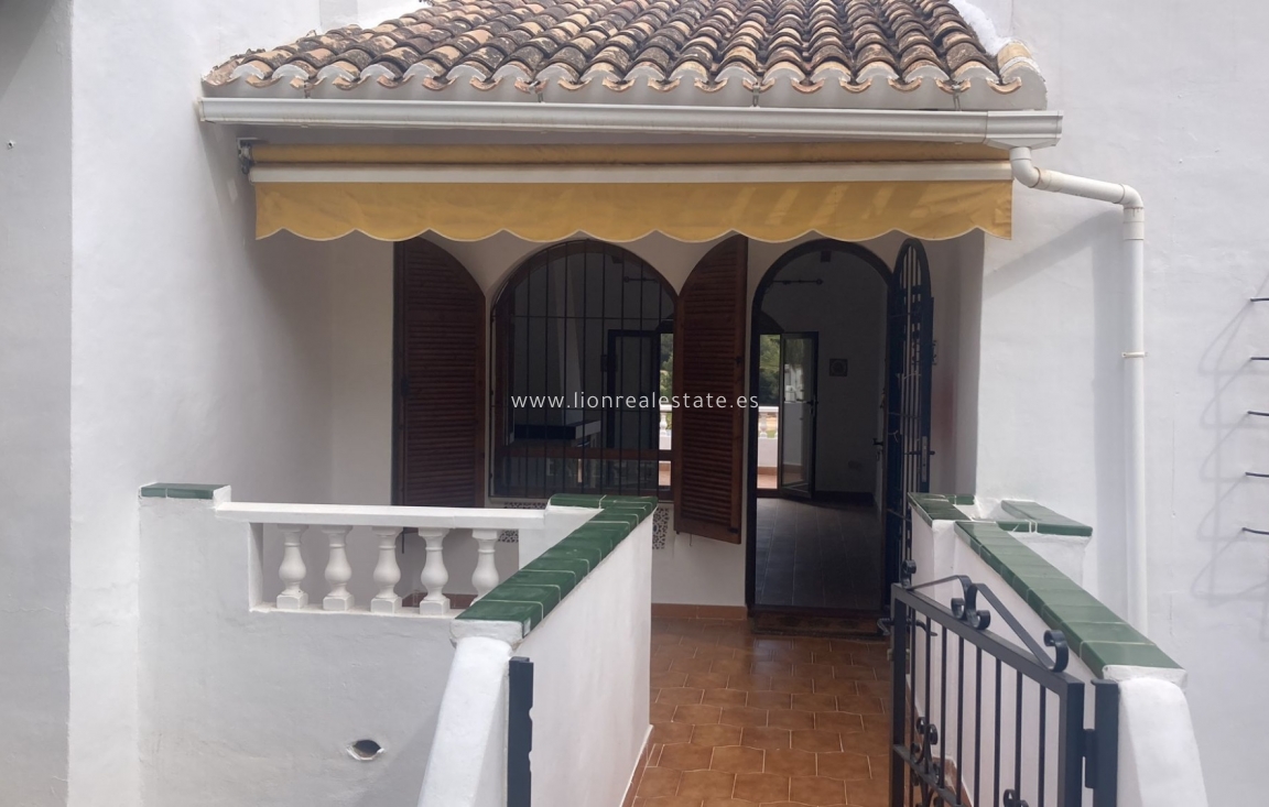 Resale - Chalet - Orihuela Costa - Villamartín