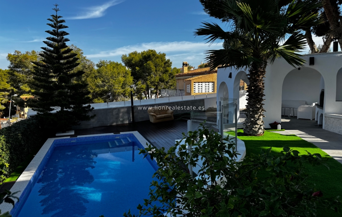 Resale - Chalet - Torrevieja - Los Balcones