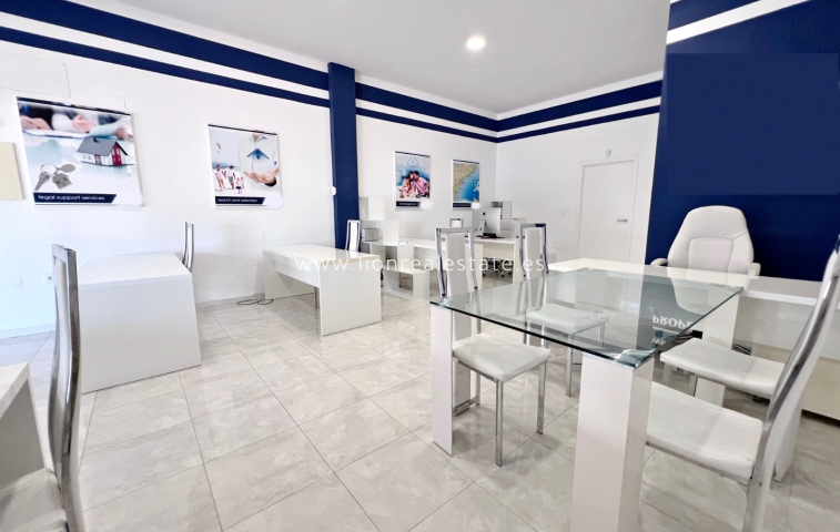 Resale - Commercial - Orihuela Costa - Playa Flamenca