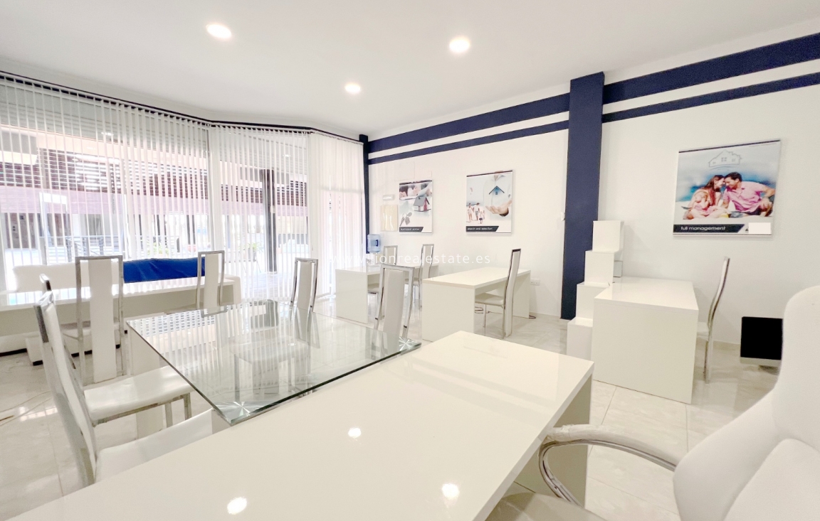 Resale - Commercial - Orihuela Costa - Playa Flamenca