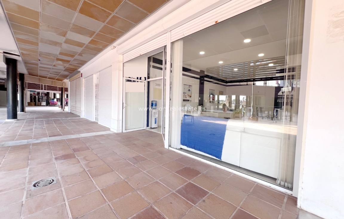 Resale - Commercial - Orihuela Costa - Playa Flamenca