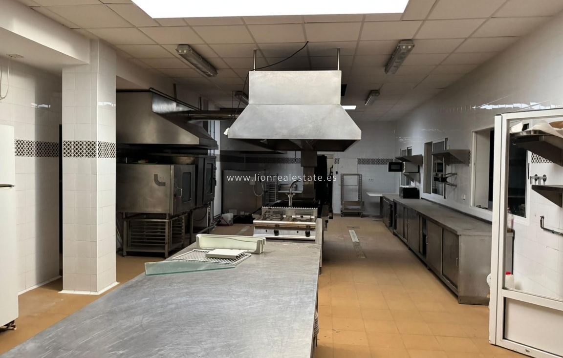 Resale - Commercial - Orihuela Costa