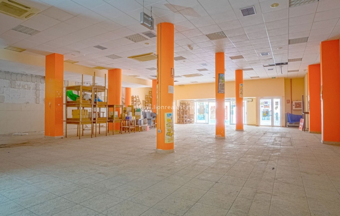 Resale - Commercial - Torrevieja