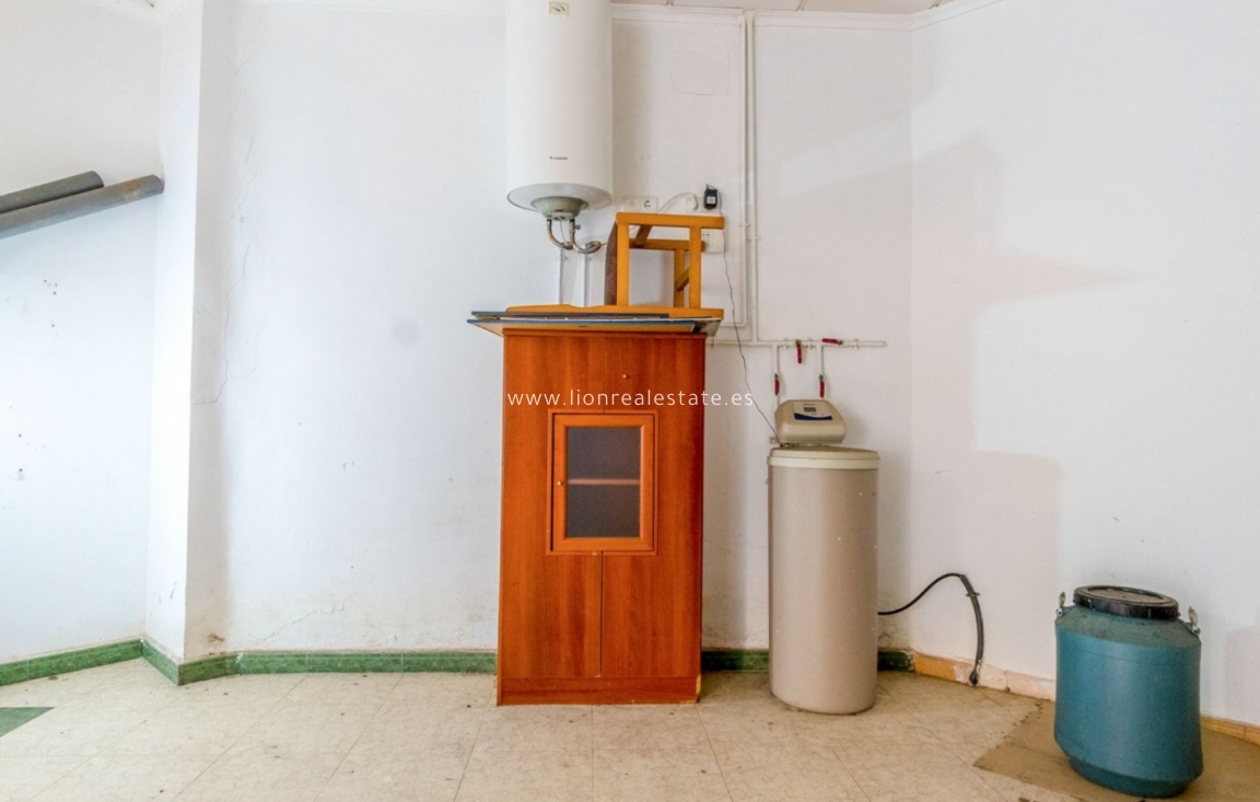 Resale - Commercial - Torrevieja