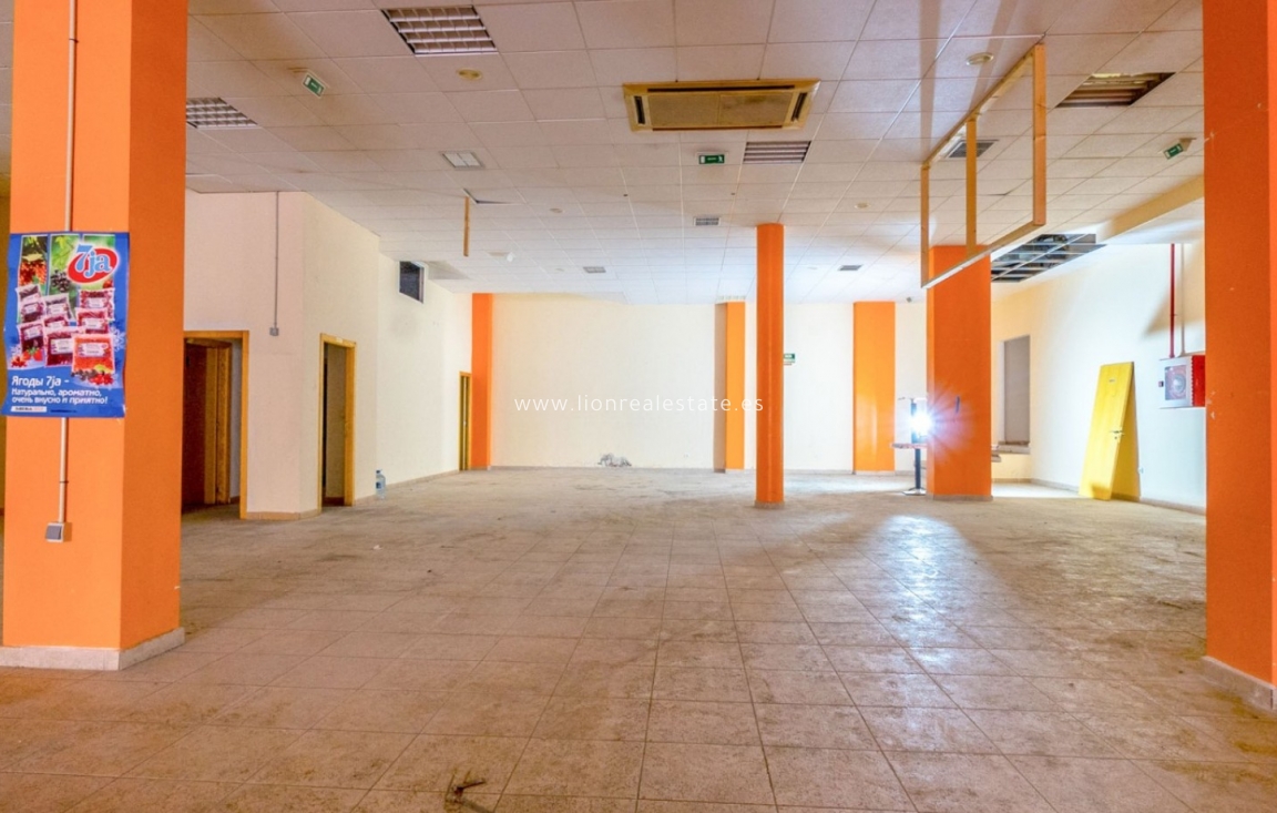 Resale - Commercial - Torrevieja