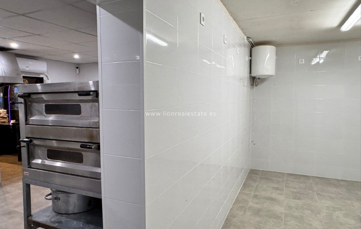 Resale - Commercial Unit - Orihuela Costa - Los Dolses