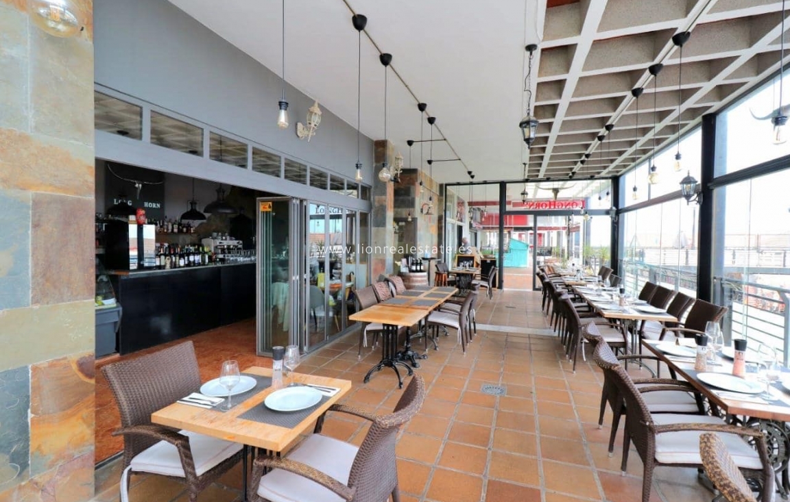 Resale - Commercial Unit - Orihuela Costa - Playa Flamenca