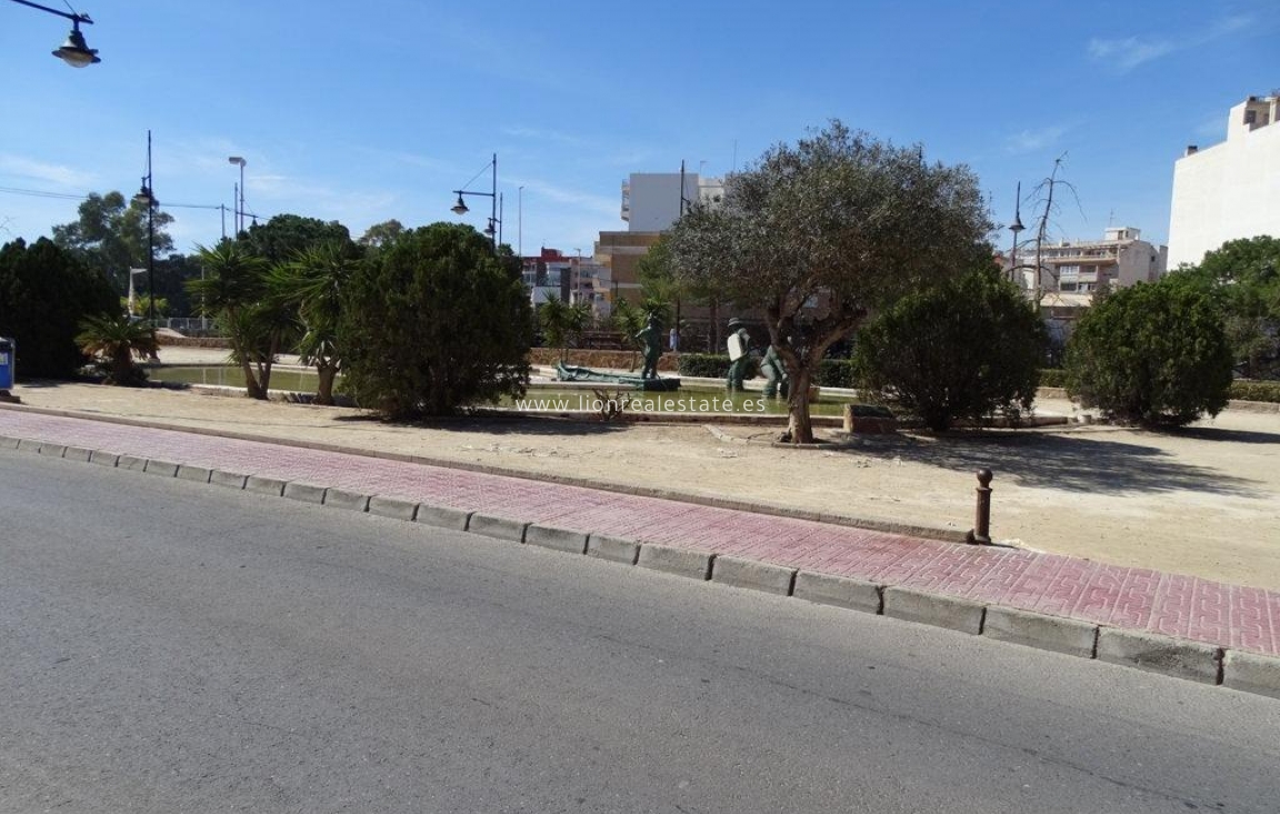 Resale - Commercial Unit - Torrevieja - Acequion
