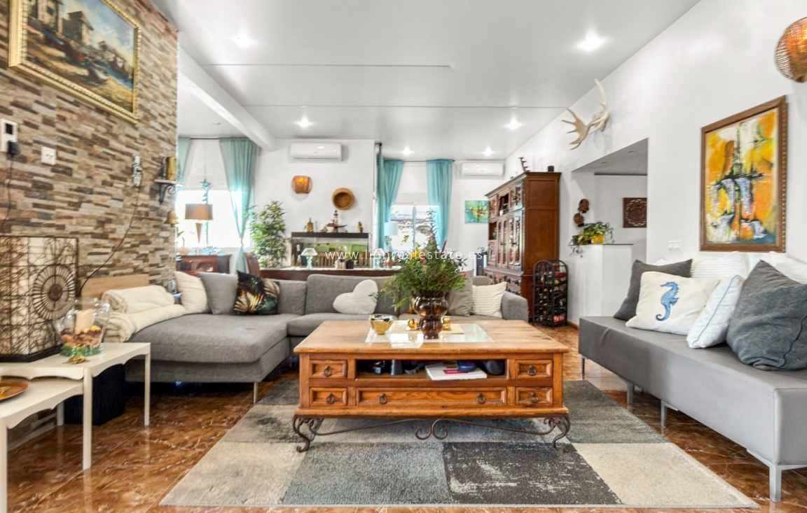 Resale - Detached Villa - Ciudad Quesada