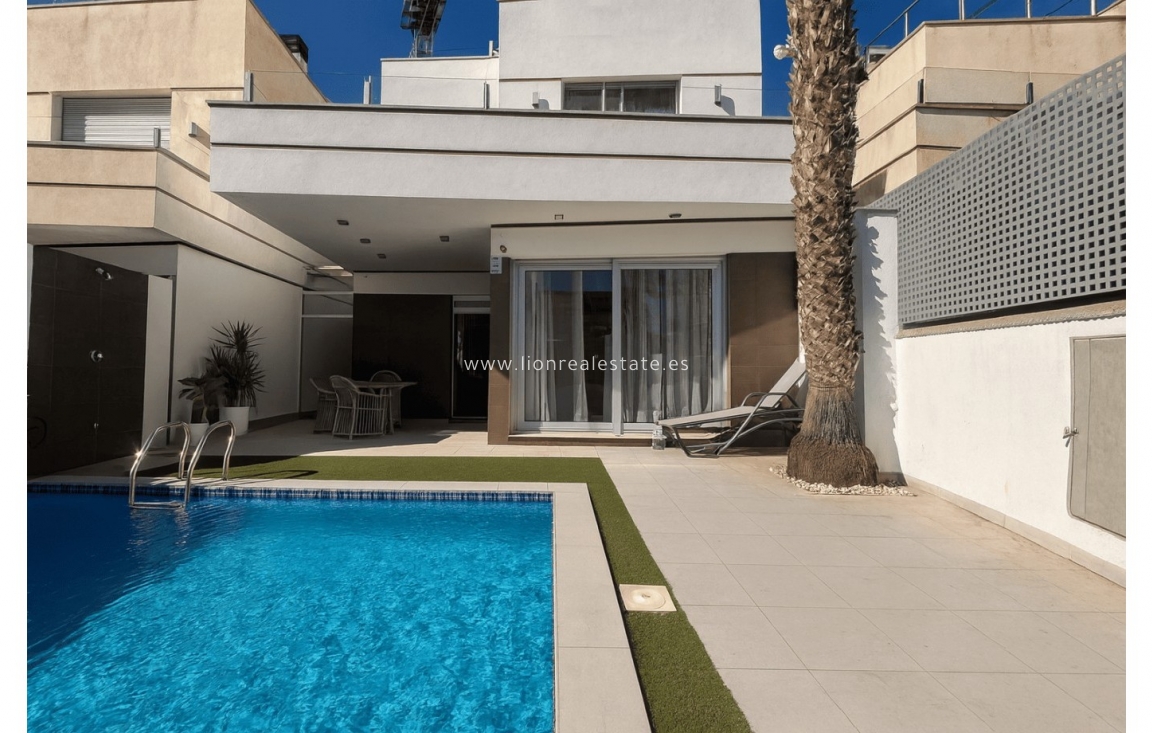 Resale - Detached Villa - Orihuela Costa - Lomas de Cabo Roig