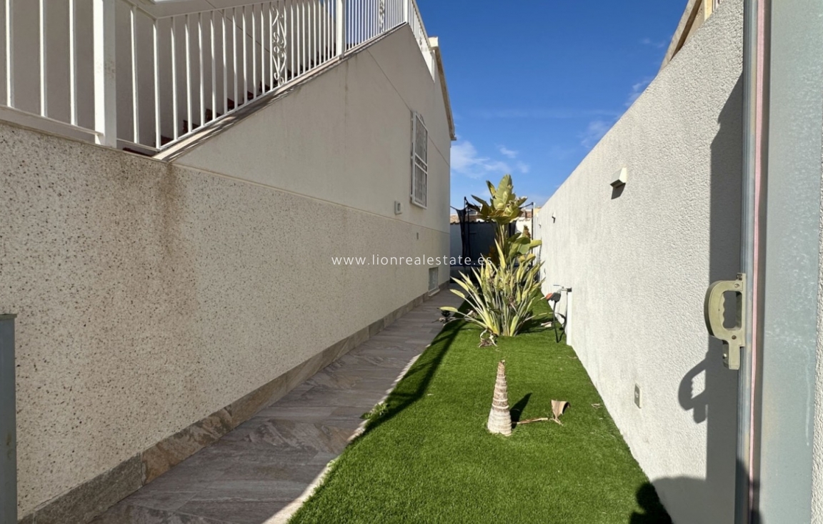 Resale - Detached Villa - Orihuela Costa - Los Altos