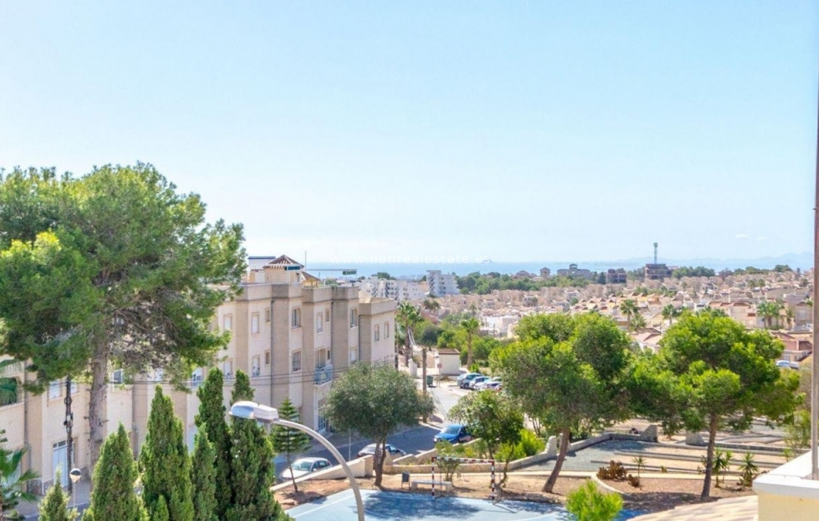 Resale - Detached Villa - Orihuela Costa - Villamartín