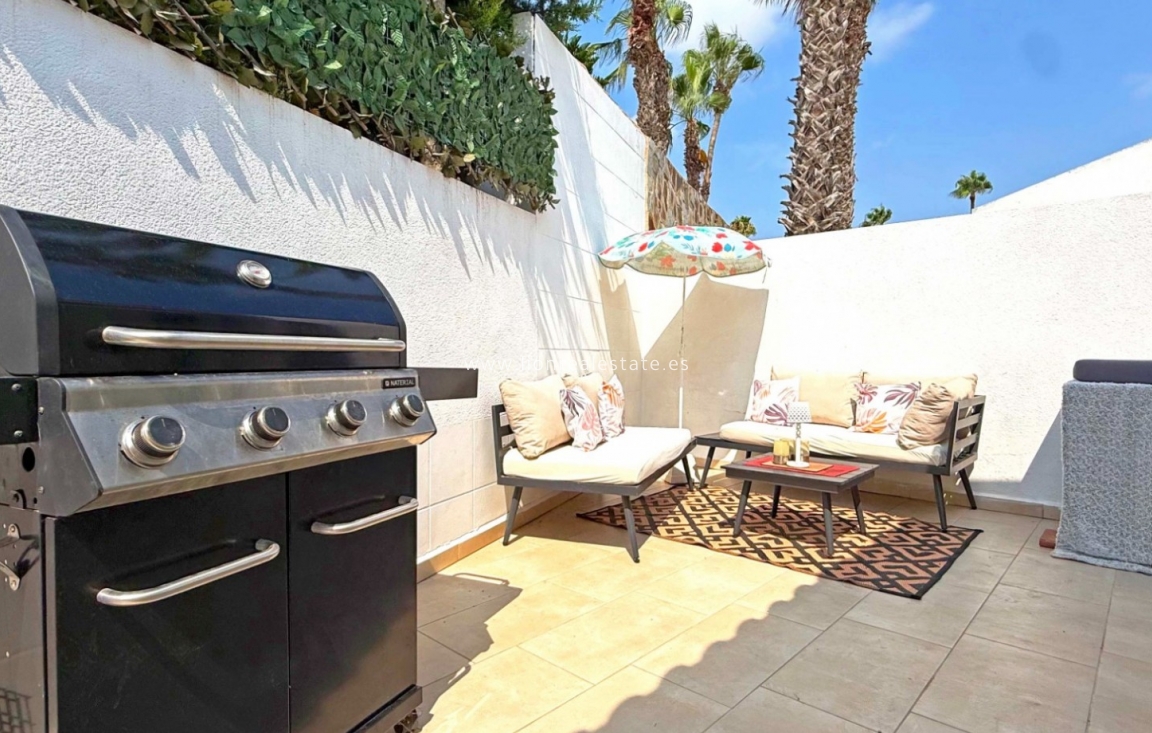 Resale - Detached Villa - Orihuela Costa - Villamartín